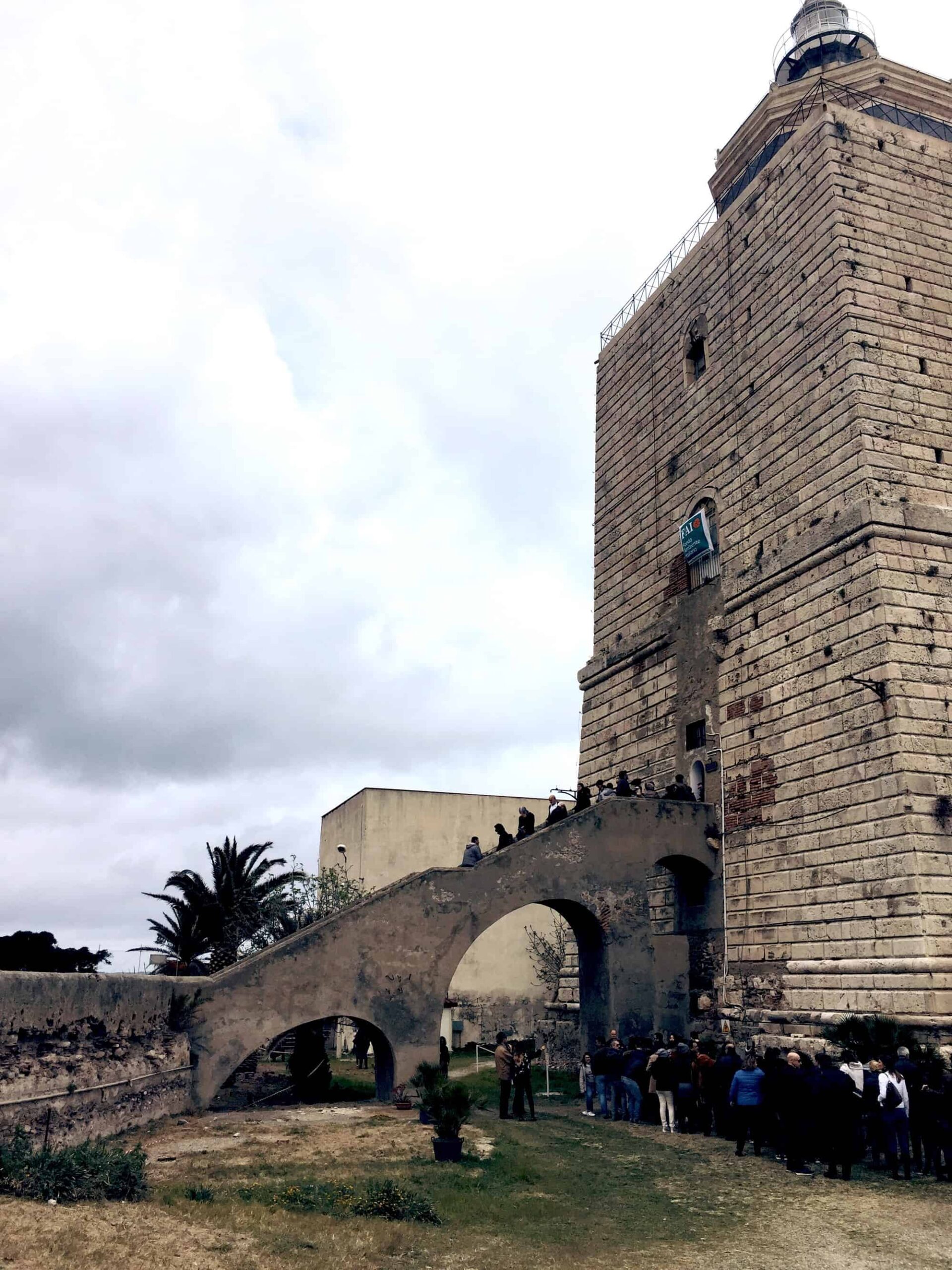 Una luce sul mare: la torre della Lanterna di San Ranieri