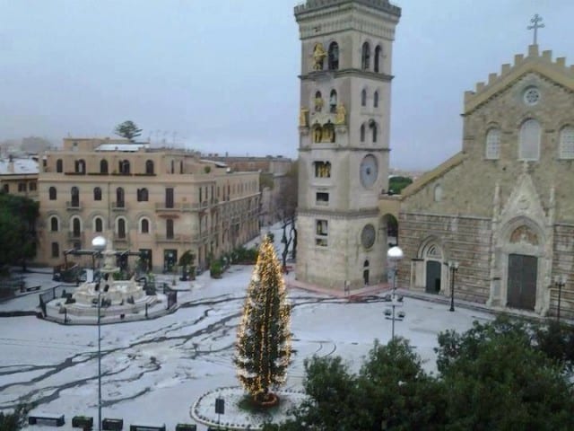 L’8 dicembre tutti in piazza (Cairoli)