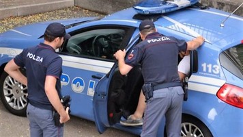 Messina, arrestato 30enne che molestava e stalkerava l’ex compagna