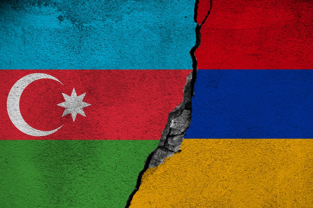 Armenia e Azerbaigian di nuovo in guerra. Ecco quali sono le cause e le idee di un conflitto non nuovo