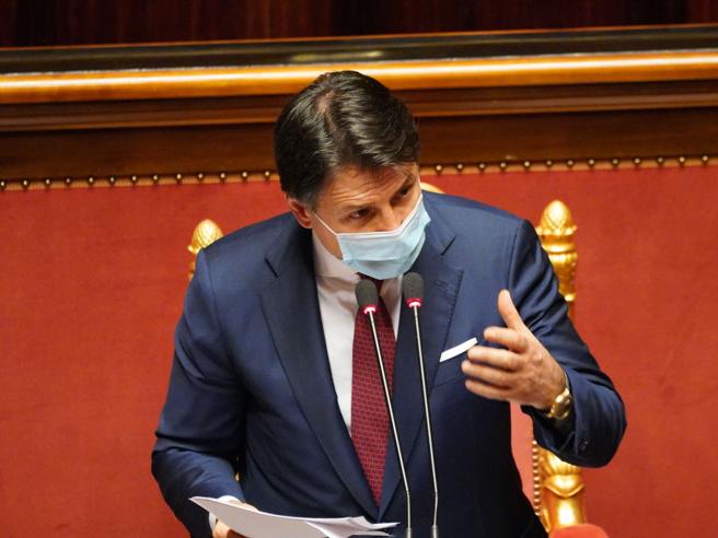 Il discorso del premier Conte per la fiducia: “Qui senza arroganza, ma a testa alta.”