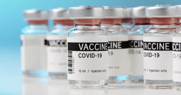 Piano vaccini modificato, fase 3 anticipata. Ecco le nuove modalità di somministrazione e prenotazione