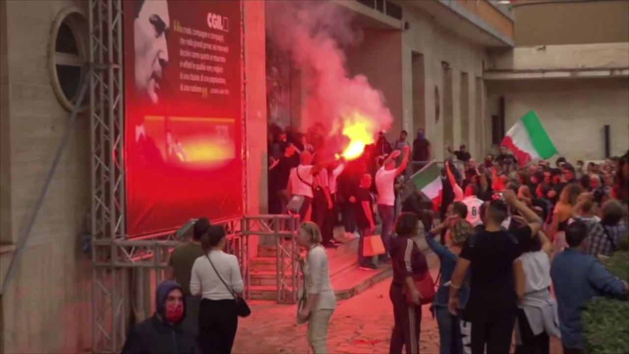 Una sommossa di presunta matrice neofascista a Roma: la protesta contro il Green pass come copertura?