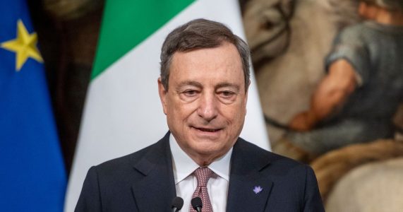 Aiuti, Accise e Iva: il Governo Draghi stanzia 14 miliardi per contenere i costi del conflitto in Ucraina