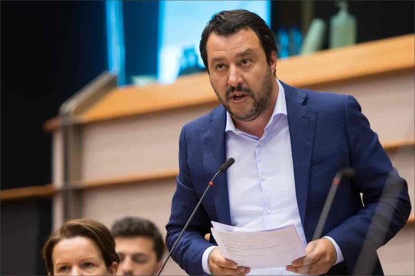 Autostrade, la proposta di Salvini: verso il superamento dei 130 km/h