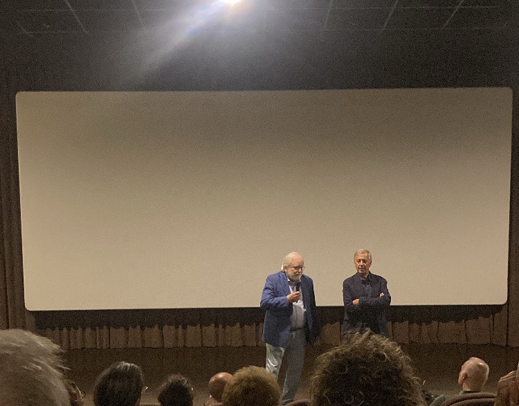 Lo storico di cinema Nino Genovese introduce il film insieme al regista Vito Zagarrio