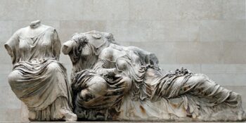 Atena, Dione, Afrodite