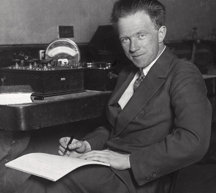 Heisenberg tra Fisica e Filosofia Fonte: Photos.com by Getty Images